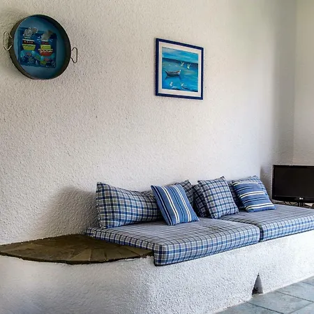 Aegean - Pool, 5 Min. Walk To The Beach Daire