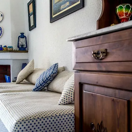 Aegean - Pool, 5 Min. Walk To The Beach Daire
